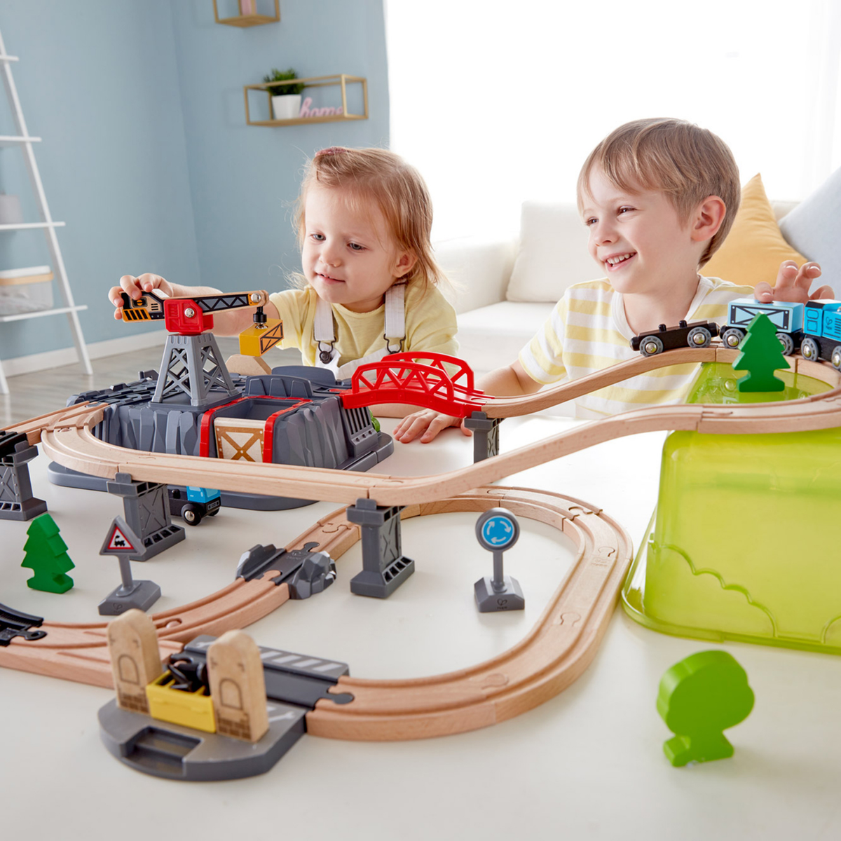 Hape railway bucket builder set