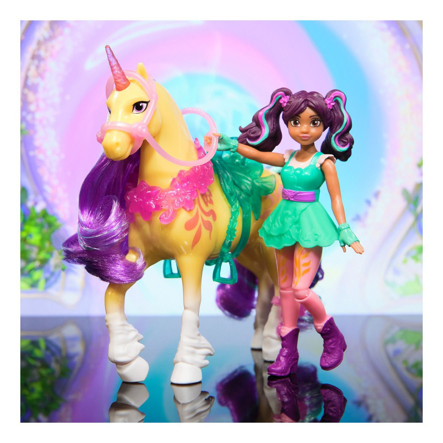 Unicorn Academy Small Doll Ava & Leaf
