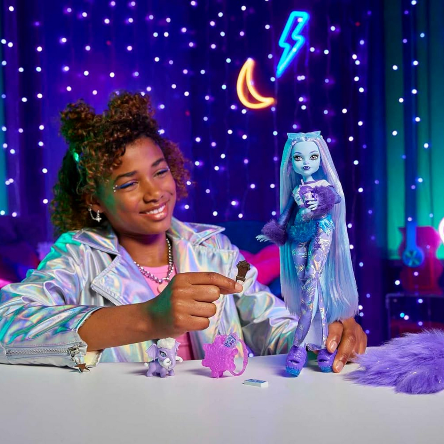 Monster High Abbey Bominable Yeti Fashion Doll with Accessories