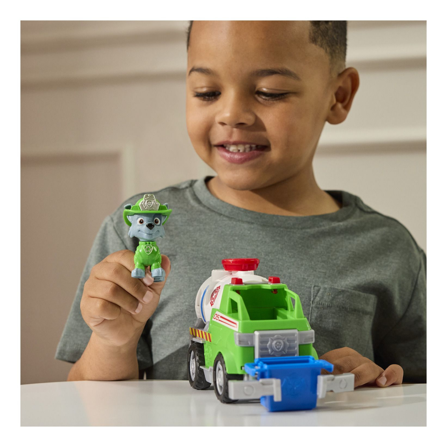Paw Patrol - Fire Rescue Themed Vehicle Rocky