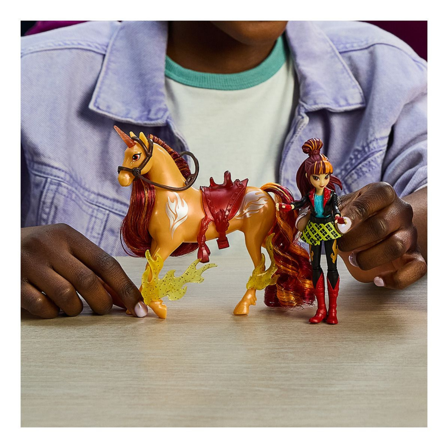 Unicorn Academy Small Doll Valentina & Cinder