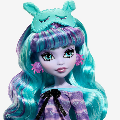 Monster High Creepover Party Twyla Doll with Pet and Accessories