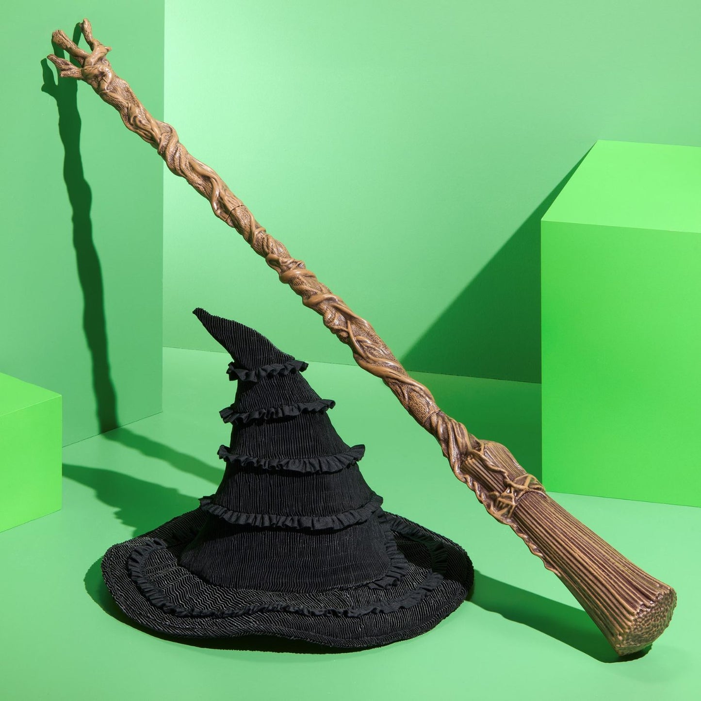 Wicked Elphabas Broom