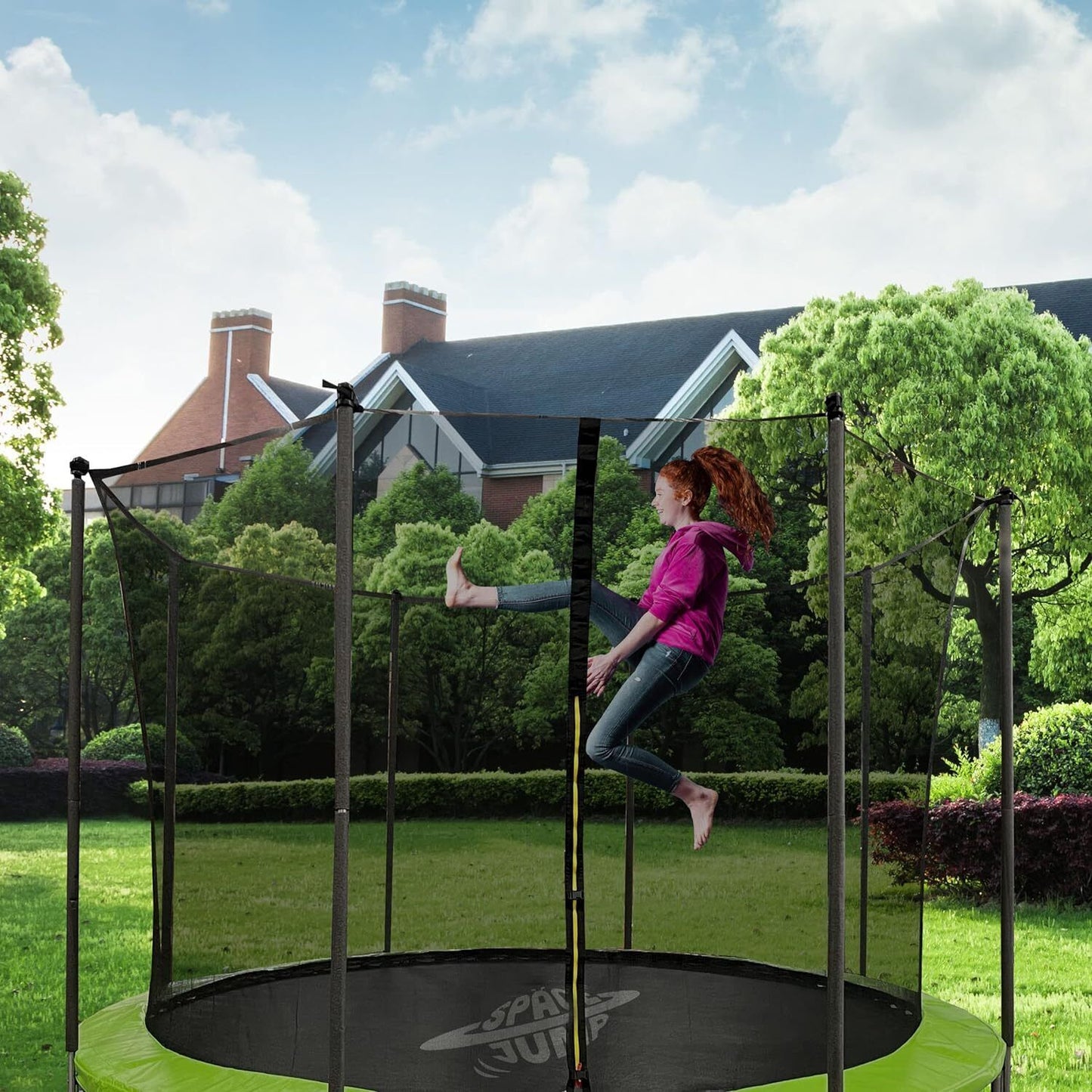 10ft Trampoline and Enclosure