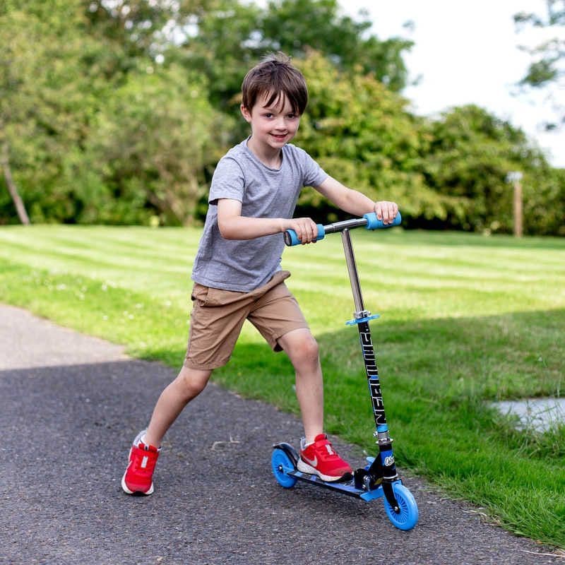 Ozbozz Nebulus Black Blue Chrome Finish Kids Children 2 Wheels Scooter